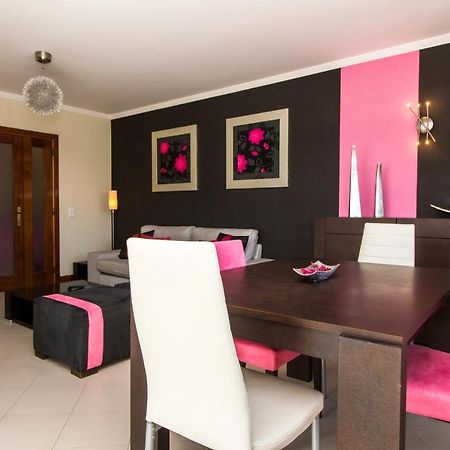 Family Apartment - Pool And Garden & Playground & Beach & 알부페이라 외부 사진