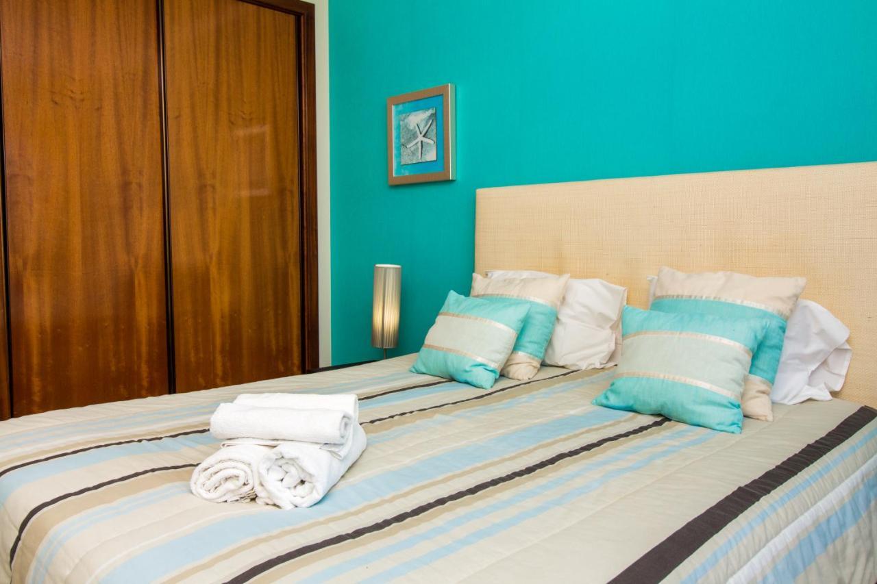 Family Apartment - Pool And Garden & Playground & Beach & 알부페이라 외부 사진